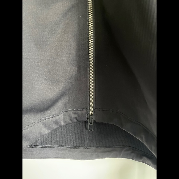 Stay warm in the cold with this versatile jacket that can be worn under a coat. - Picture 11 of 11